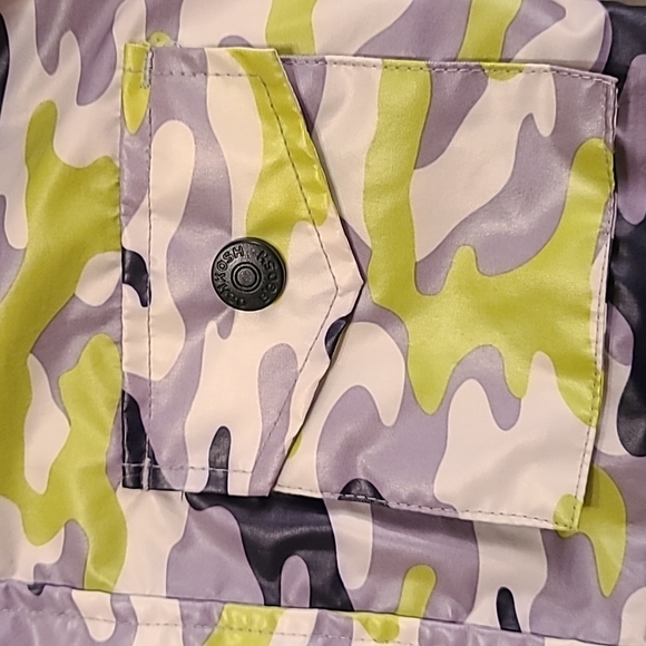 OshKosh B'gosh camo hooded rain jacket - Picture 4 of 5